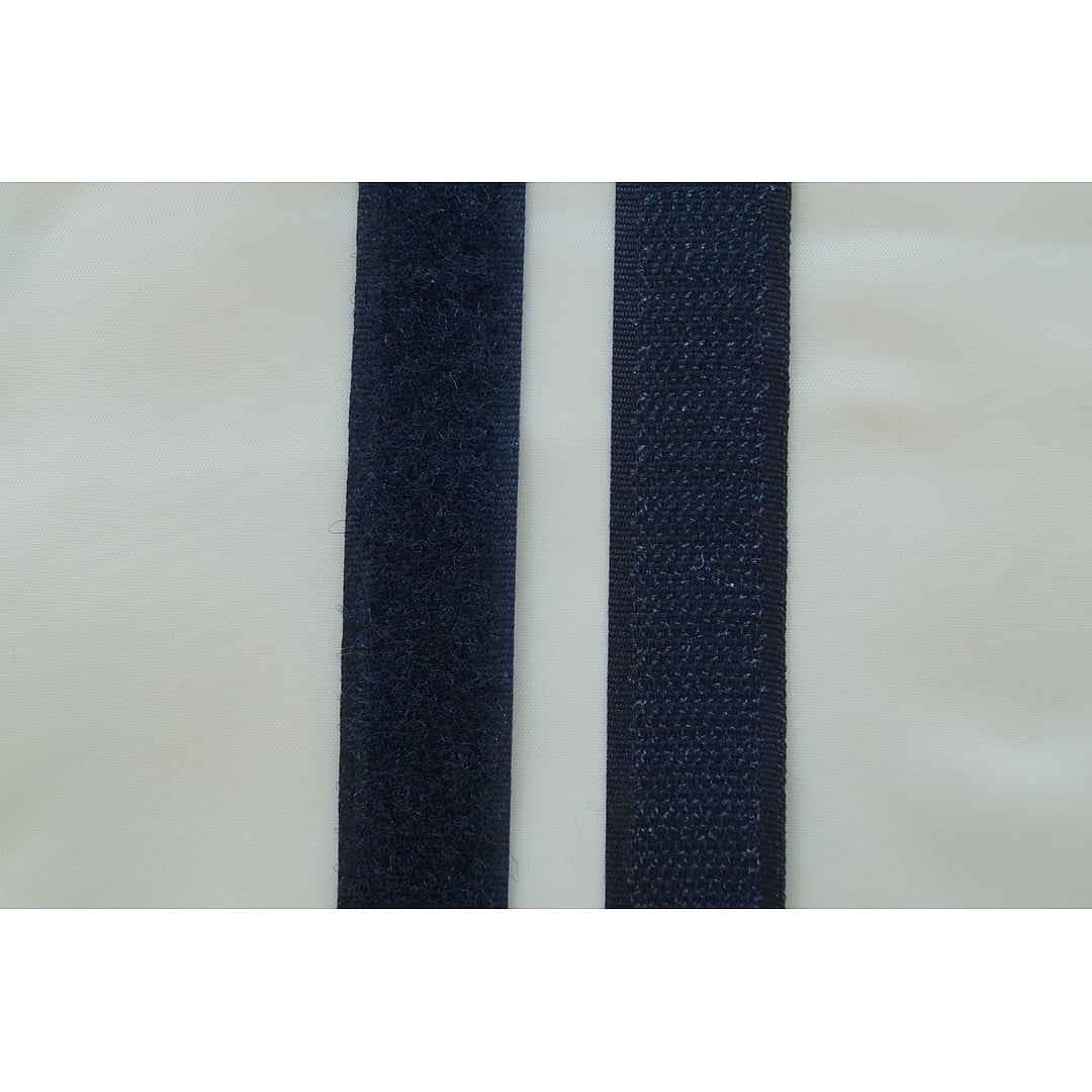 Klettband selbstklebend 20mm Breit – Farbe dunkelblau - 330